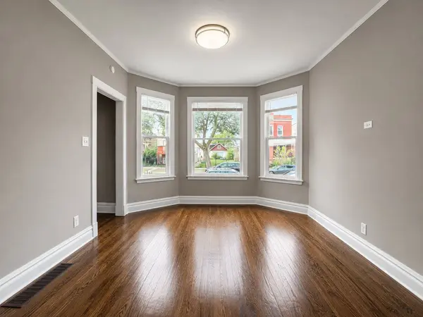 4637 W Mclean AVE, Chicago, IL 60639