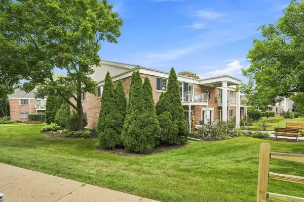 5115 Blodgett AVE #213, Downers Grove, IL 60515