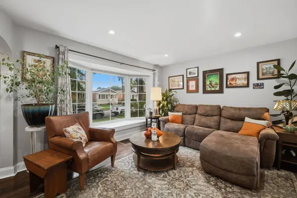 5046 N Rutherford AVE, Chicago, IL 60656