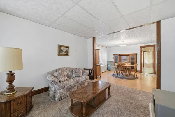 5851 W Addison ST, Chicago, IL 60634