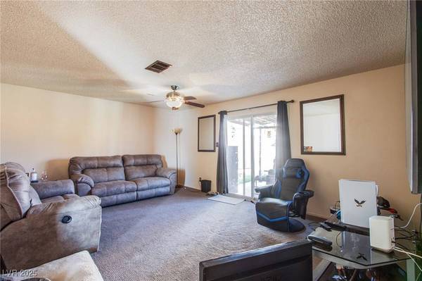 7024 Pinedale AVE, Las Vegas, NV 89145