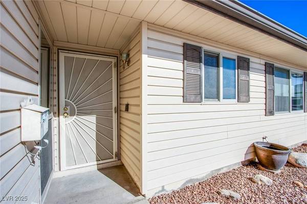 7024 Pinedale AVE, Las Vegas, NV 89145