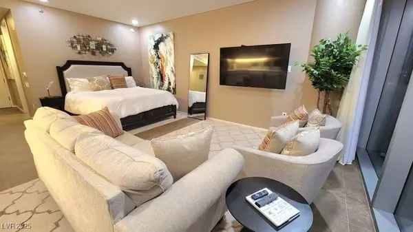 3722 Las Vegas BLVD #809, Las Vegas, NV 89158