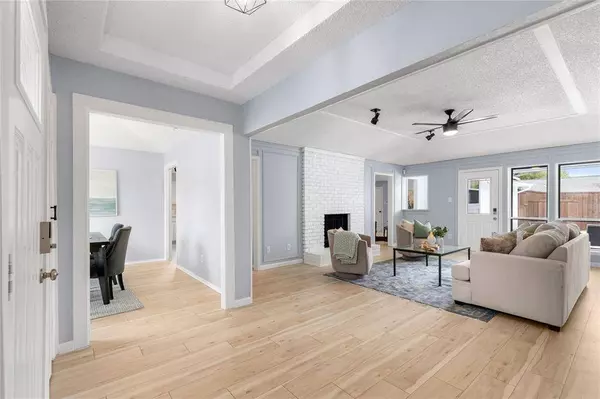 901 Clinton Drive, Plano, TX 75075