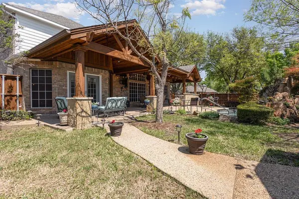 7802 Stonehaven Lane, Rowlett, TX 75089