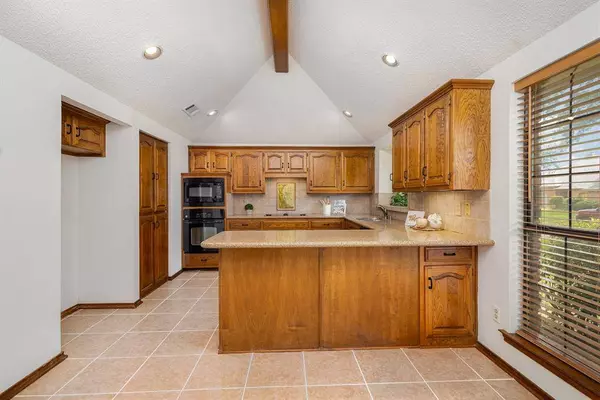 2213 Moss Trail, Garland, TX 75044