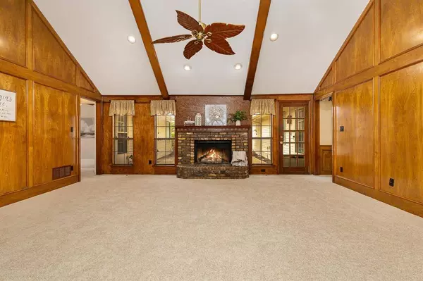 2213 Moss Trail, Garland, TX 75044