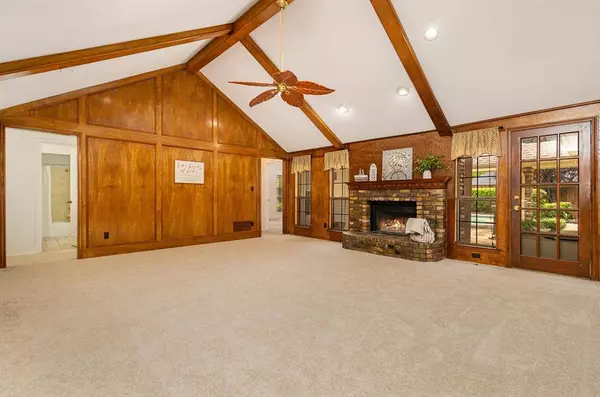 2213 Moss Trail, Garland, TX 75044