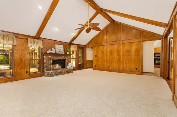 2213 Moss Trail, Garland, TX 75044