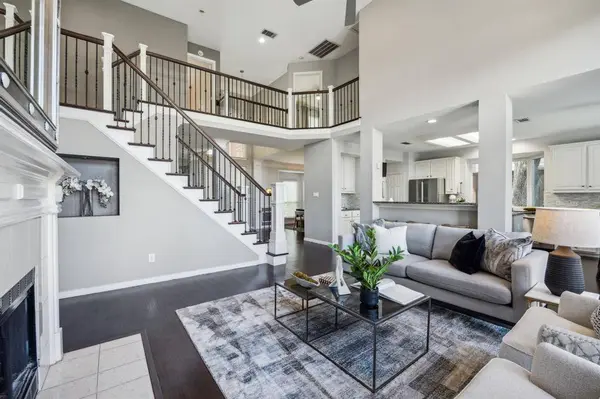 2716 Meadow Hills Lane, Plano, TX 75093