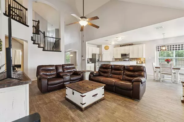 210 Packer Drive, Fate, TX 75189