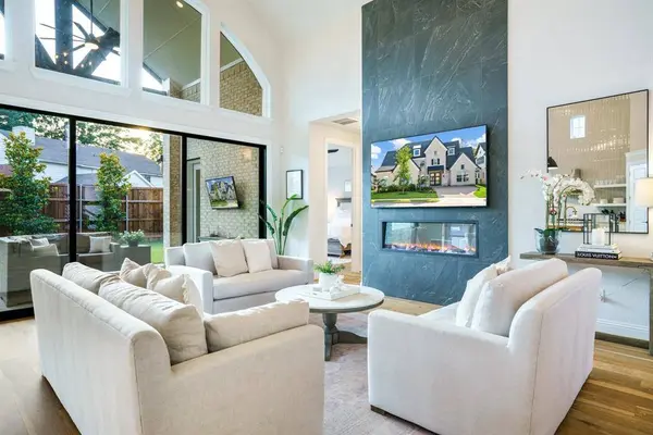 3915 Lochwood Drive, Rowlett, TX 75088