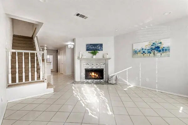 617 Carriagehouse Lane #3E, Garland, TX 75040