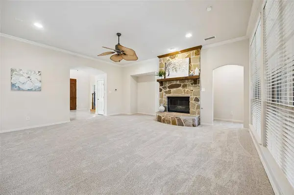 7001 Handen Drive, Rowlett, TX 75089