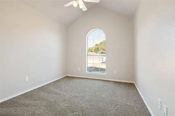 1042 Westover Drive, Lancaster, TX 75134
