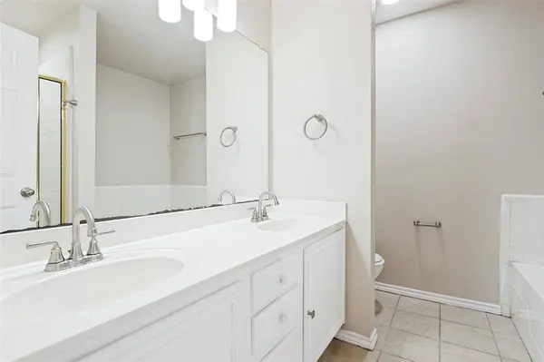 1042 Westover Drive, Lancaster, TX 75134