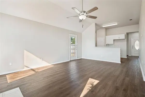 1042 Westover Drive, Lancaster, TX 75134