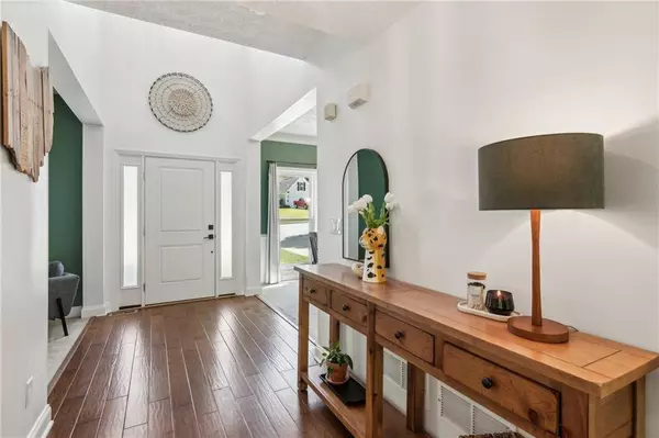 3542 Cascade Ive DR, Buford, GA 30519