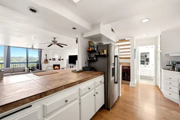 2427 La Costa #A, Carlsbad, CA 92009