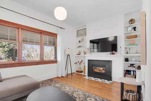 964 Colborne ST, London East, ON N6A 4A6