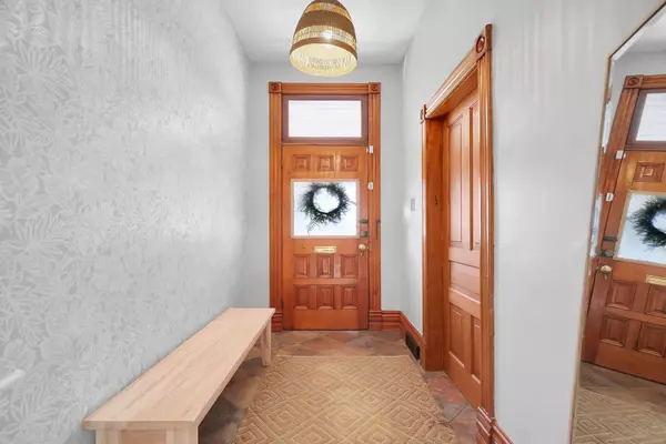 964 Colborne ST, London East, ON N6A 4A6