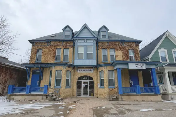 425-427 William ST, London East, ON N6B 3E1