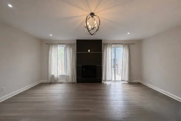 499 Sophia CRES #32, London North, ON N6G 0X9