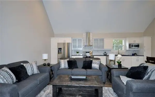 33 Beaconsfield AVE #2, London South, ON N6C 1B6