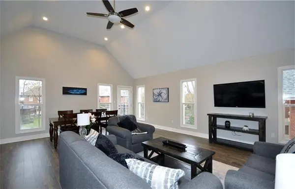 33 Beaconsfield AVE #2, London South, ON N6C 1B6