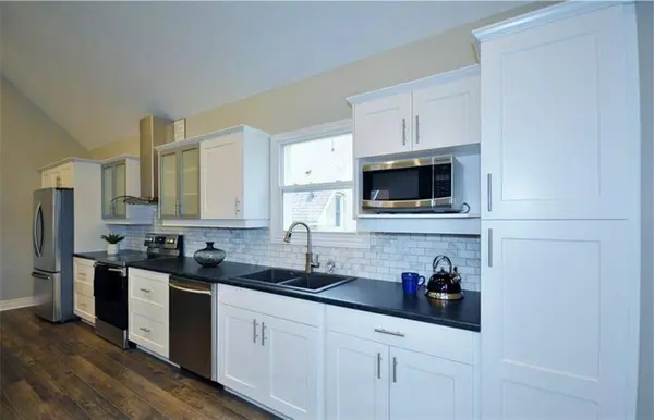 33 Beaconsfield AVE #2, London South, ON N6C 1B6