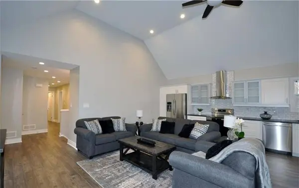 33 Beaconsfield AVE #2, London South, ON N6C 1B6