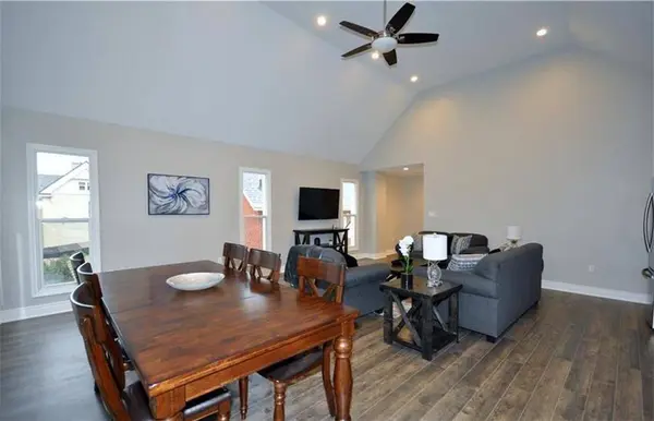 33 Beaconsfield AVE #2, London South, ON N6C 1B6