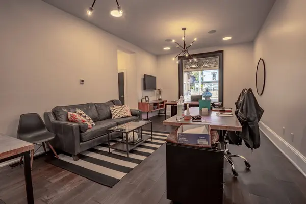 463 King ST, London East, ON N6B 1S8
