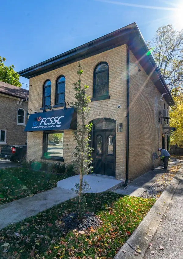 463 King ST, London East, ON N6B 1S8