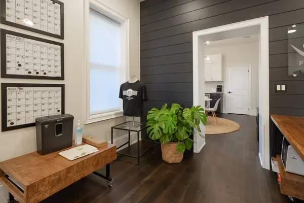463 King ST, London East, ON N6B 1S8