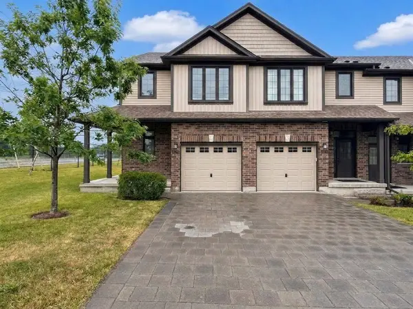 1054 Oakcrossing Gate, London North, ON N6H 0E9