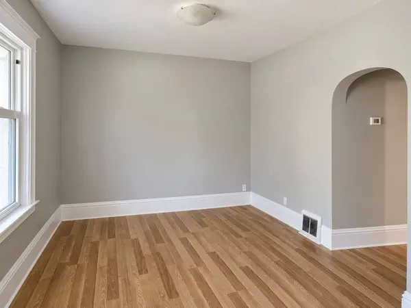 31 Myrtle ST, St. Thomas, ON N5R 2E6
