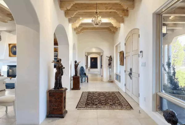 Why Santa Fe Is Becoming a Luxury Second-Home Haven in 2025