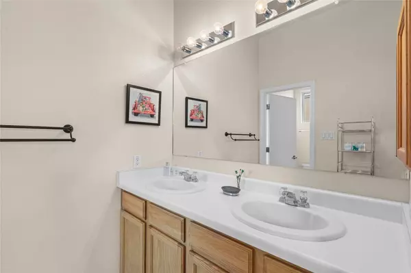 4315 Santo Domingo #C, Santa Fe, NM 87507