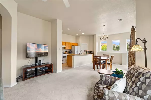 4315 Santo Domingo #C, Santa Fe, NM 87507