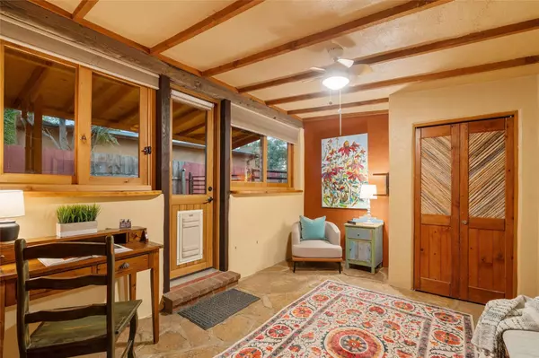 534 1/2 W Alameda, Santa Fe, NM 87501