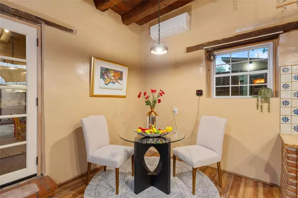 534 1/2 W Alameda, Santa Fe, NM 87501