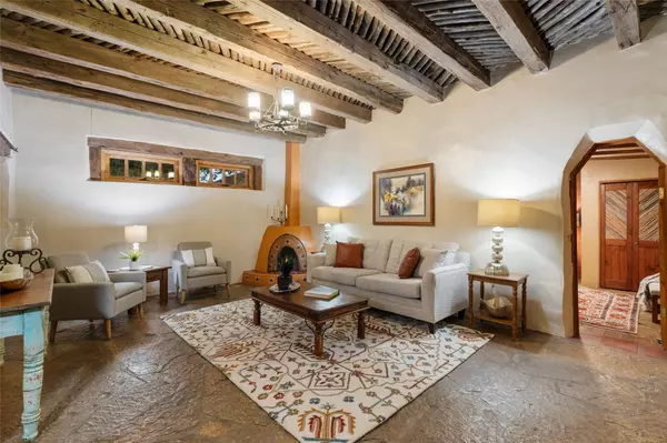 534 1/2 W Alameda, Santa Fe, NM 87501