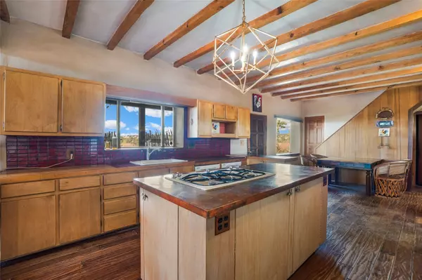 3698 Lugar De Padilla, Santa Fe, NM 87507