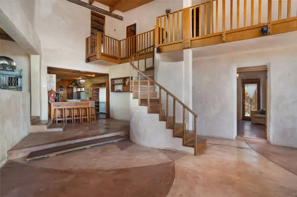 3698 Lugar De Padilla, Santa Fe, NM 87507