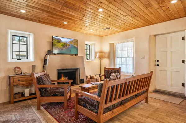 908 Galisteo ST, Santa Fe, NM 87505