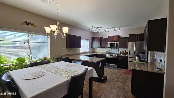 10225 W CAMELBACK Road #21, Phoenix, AZ 85037
