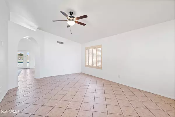 2562 N 124TH Drive, Avondale, AZ 85392