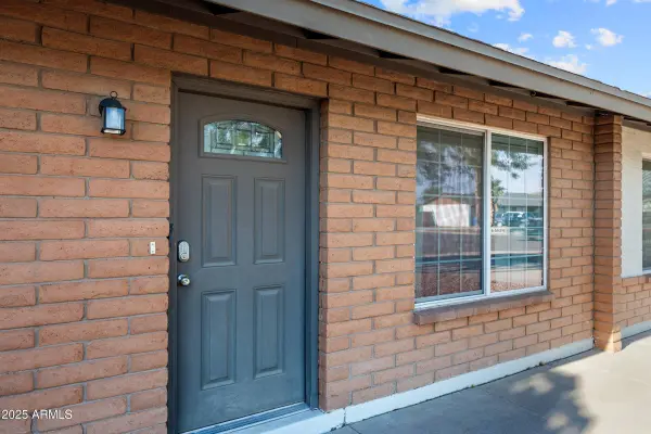 1702 W MICHELLE Drive, Phoenix, AZ 85023