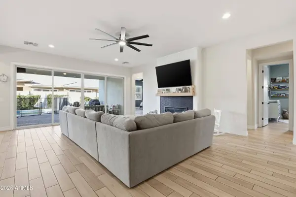 3716 E APPALOOSA Road, Gilbert, AZ 85296